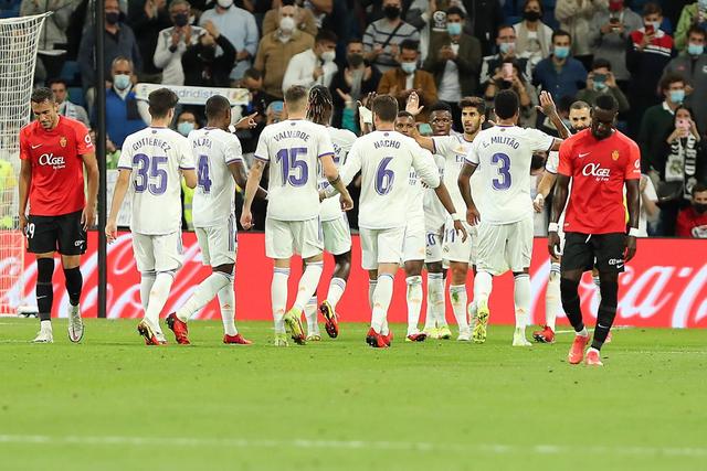 谁最像年轻时的你？ 梅西：只选一人肯定是亚马尔